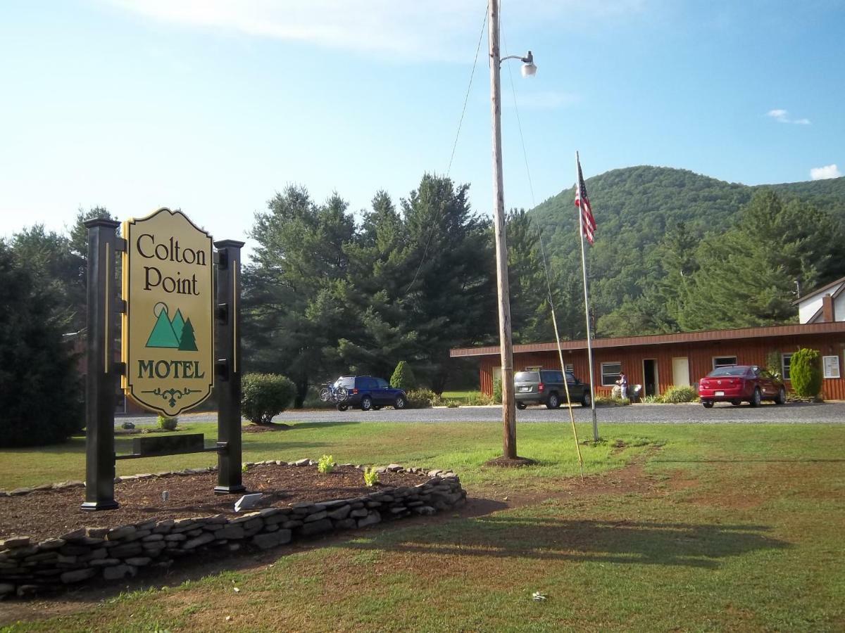 Colton Point Motel Wellsboro Buitenkant foto