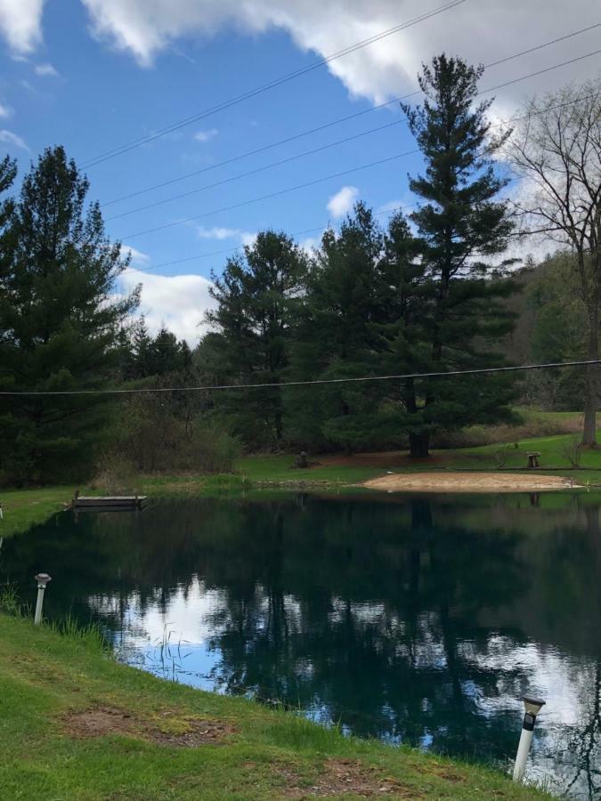 Colton Point Motel Wellsboro Buitenkant foto